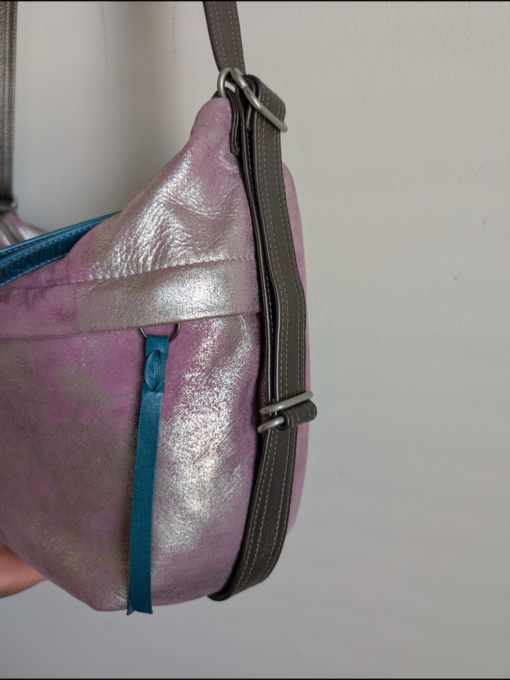 NWOT Rough & Tumble CUSTOM- Duffel Single Zip 3-in-1 Hobo Lamb Leather Gold/Pink - Picture 3 of 15